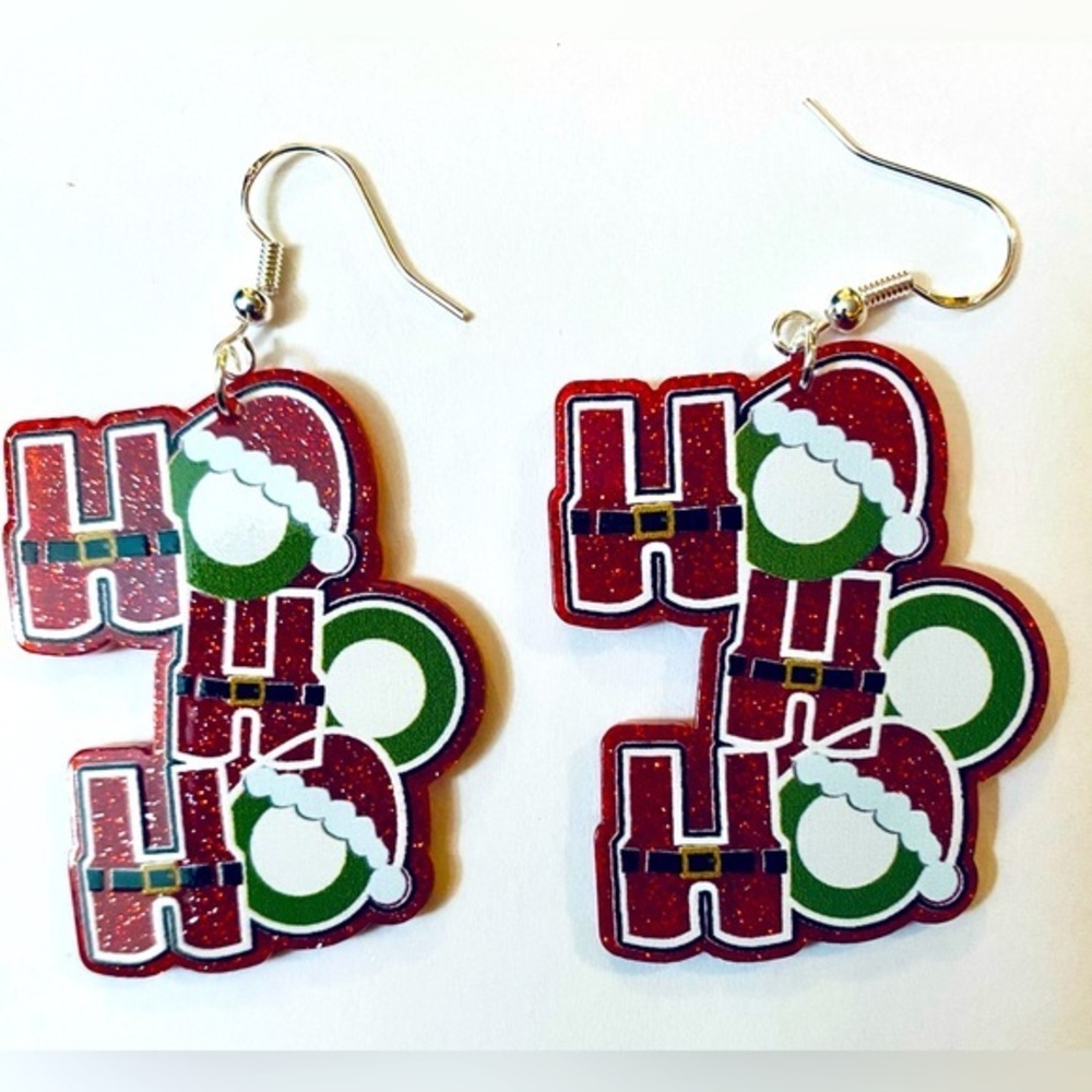 NWT - Christmas red acrylic glitter “Ho Ho Ho” dangle earrings set